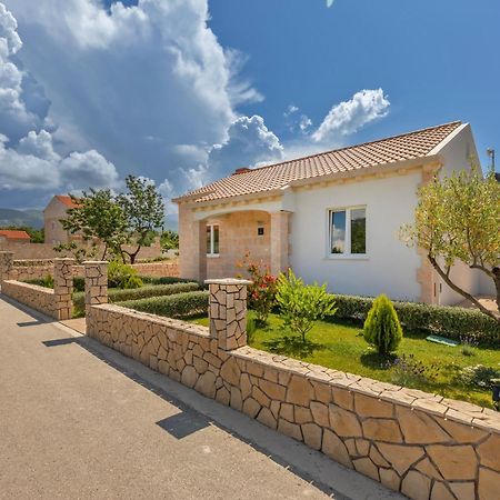 Apartment Holiday Home Doma, Cilipi Near Dubrovnik Pokój zdjęcie