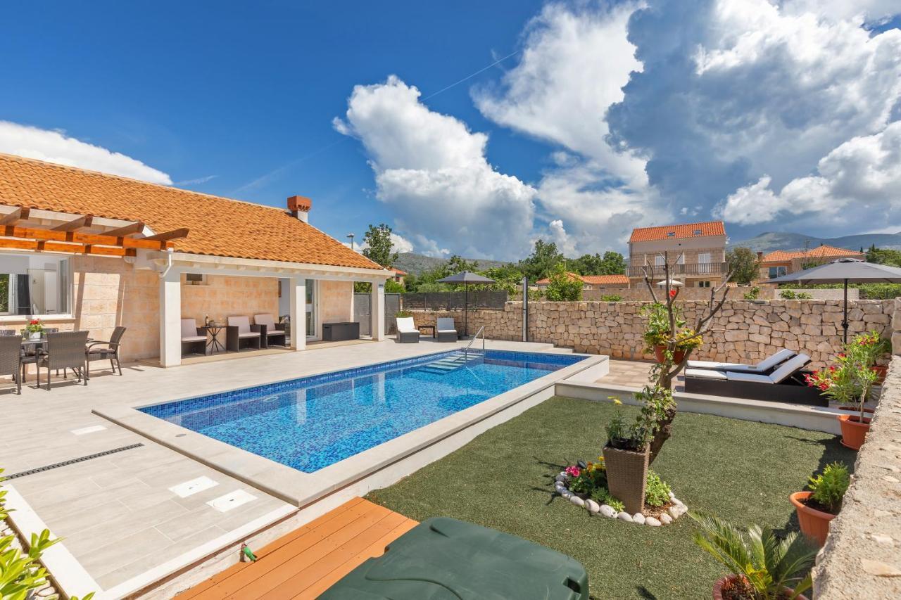Apartment Holiday Home Doma, Cilipi Near Dubrovnik Zewnętrze zdjęcie